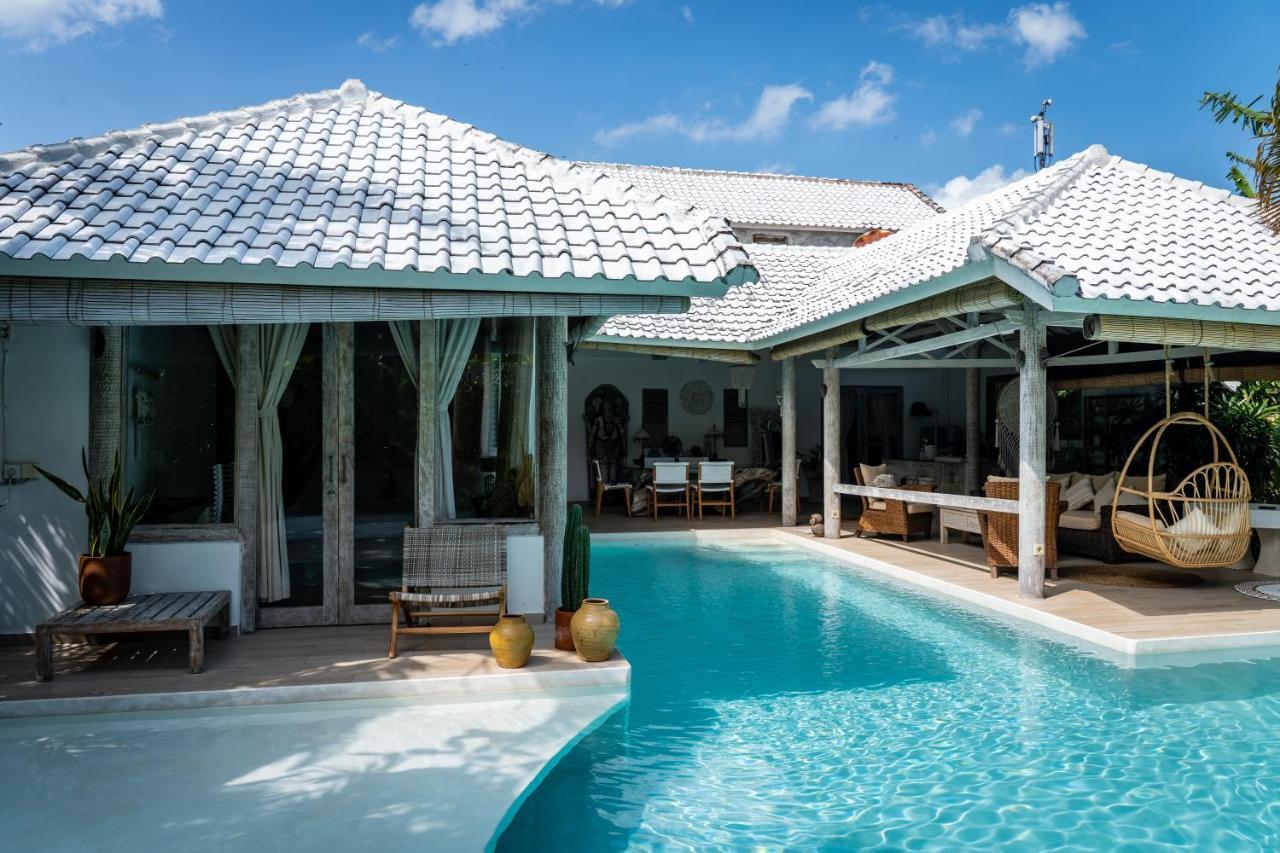 Cocowhite Villa Seminyak Exteriér fotografie